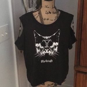 Goth cropped tee